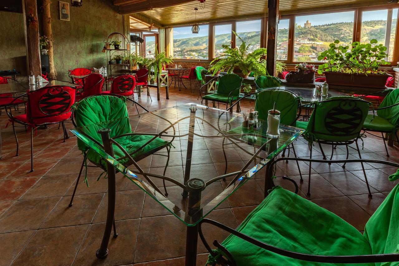 Penthouse Hotel Тбилиси Екстериор снимка