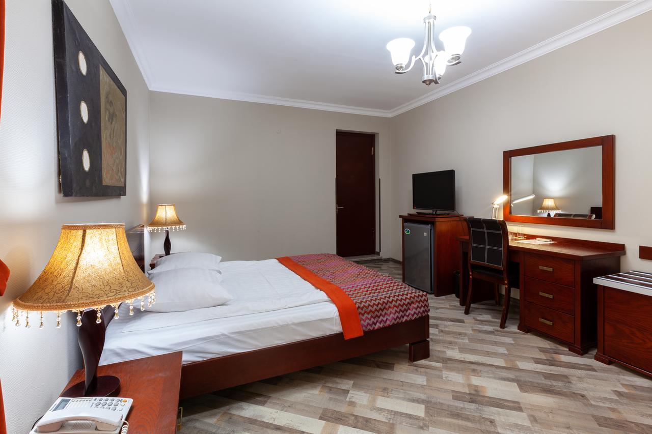 Penthouse Hotel Тбилиси Екстериор снимка