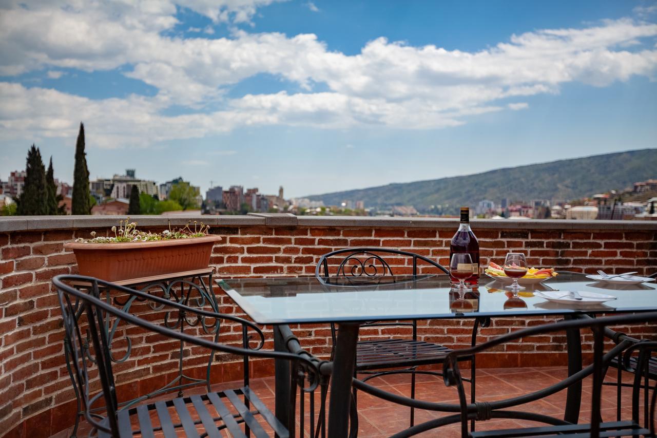Penthouse Hotel Тбилиси Екстериор снимка