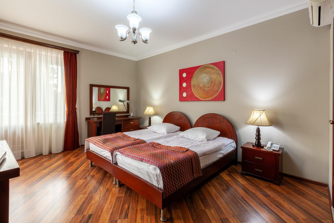 Penthouse Hotel Тбилиси Екстериор снимка